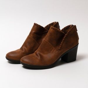 Eurosoft by Sofft Women’s Ankle Booties - Cognac Brown - Size 8